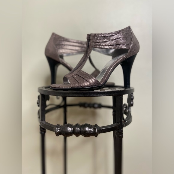 Heels Sandals Pewter Metallic by Apostrophe - Picture 5 of 13